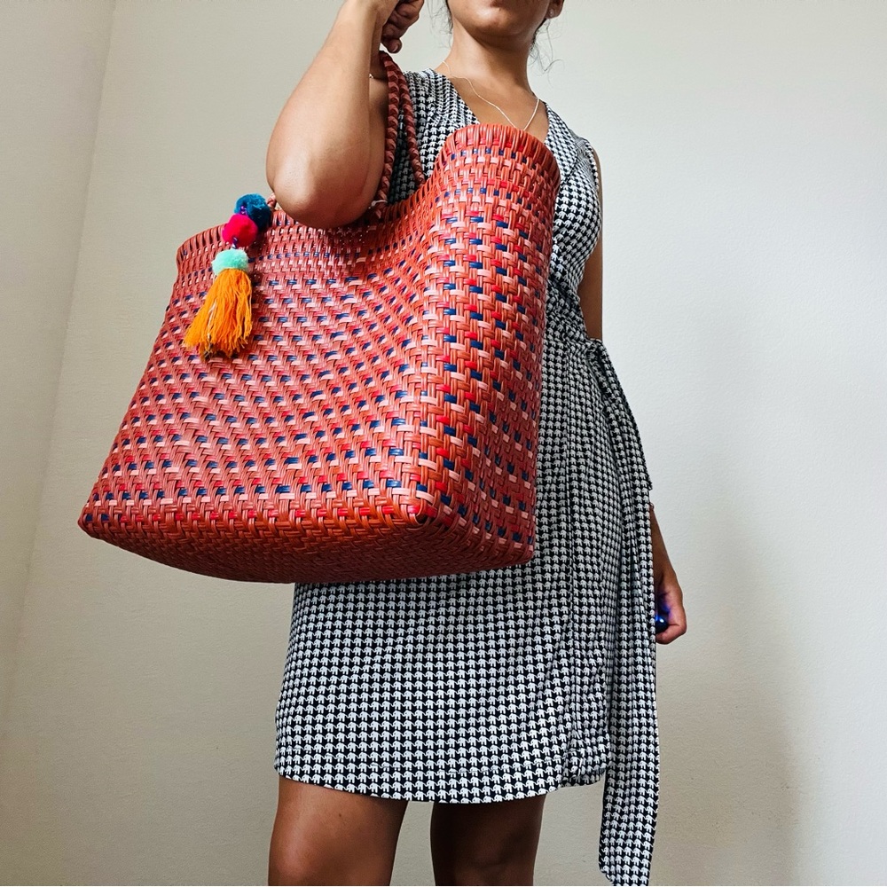 Handwoven tote bag, shopping bag, beach bag
